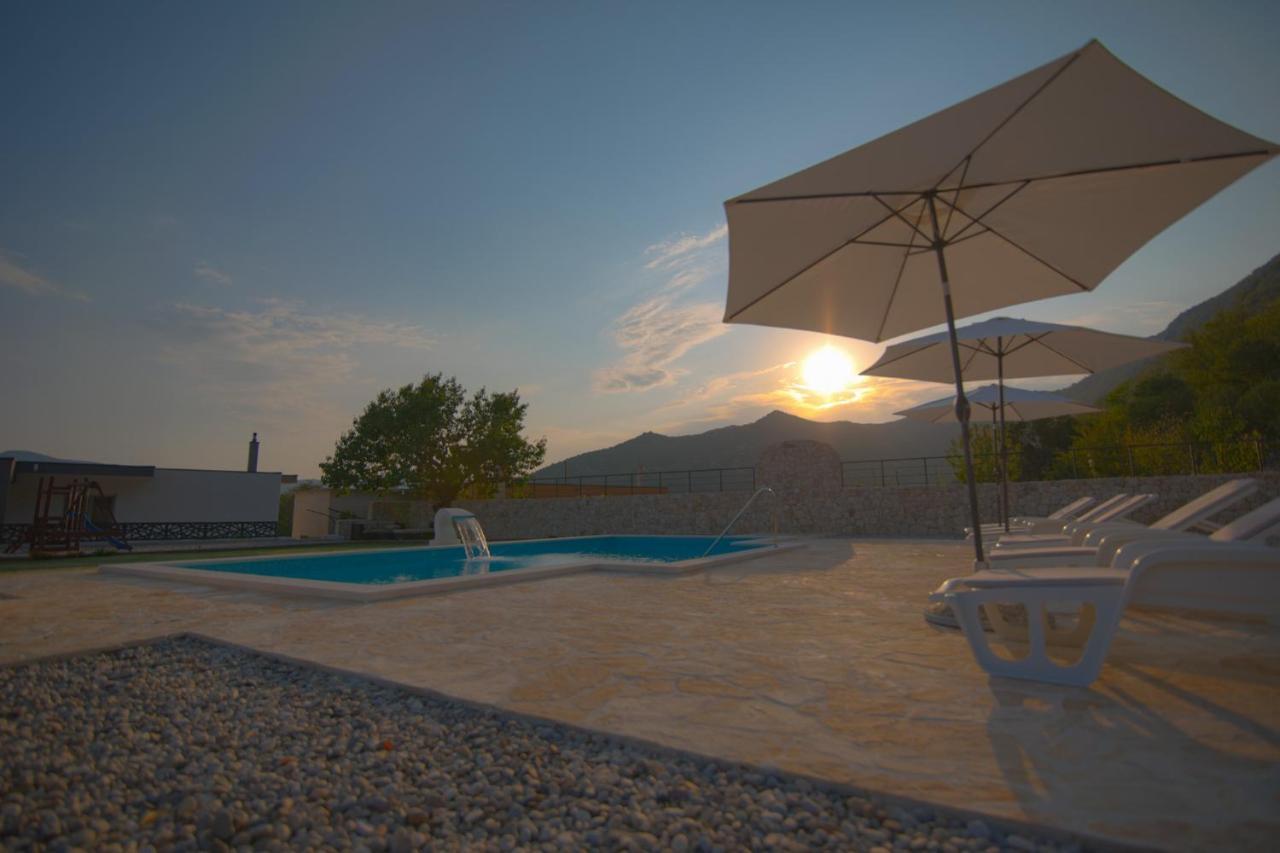 Villa Elin Seoca Exterior photo
